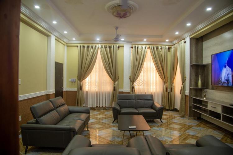 Macoba Luxury Apartments Kumasi Ngoại thất bức ảnh